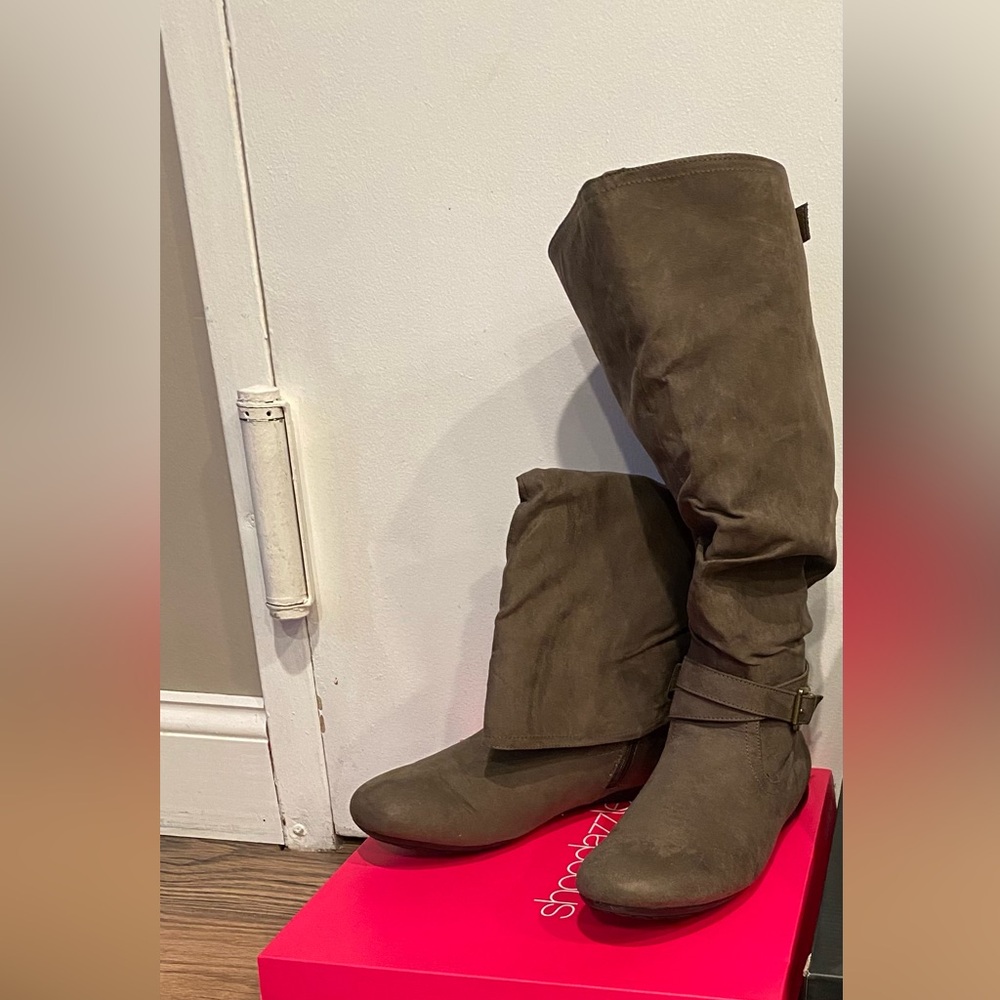 Shoe Dazzle Brown Over the Knee Boots Suede Slouchy Style